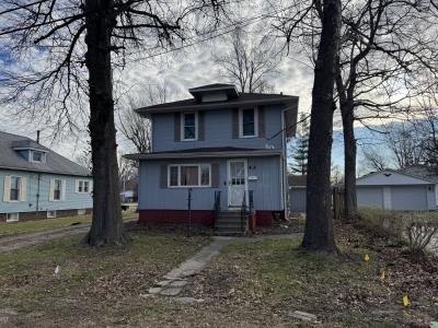 709 Mayo St, Carlinville, Illinois 62626, USA