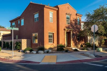 551 Via De La Paz, Palm Desert, California 92211, USA