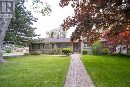 1361 LOCHLIN TRAIL, Mississauga (mineola), Ontario L5G 3V4, Canada