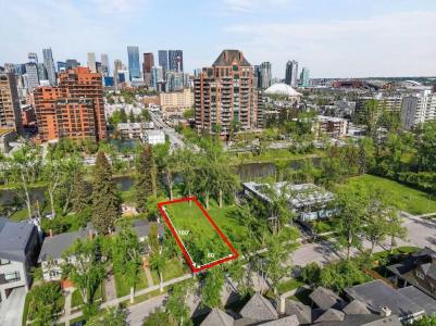 312 ROXBORO ROAD SW, Calgary, Alberta T2S 0R3, Canada