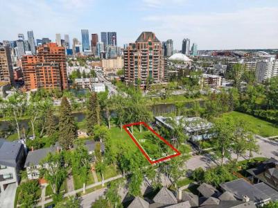 310 ROXBORO ROAD SW, Calgary, Alberta T2S 0R3, Canada