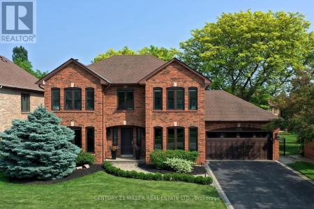 1036 MASTERS GREEN, Oakville (ga Glen Abbey), Ontario L6M 2N7, Canadá