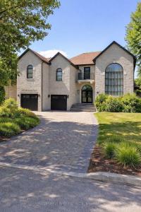 126 OLD SURREY LANE, Richmond Hill, Ontario L4C 8S6, Canada