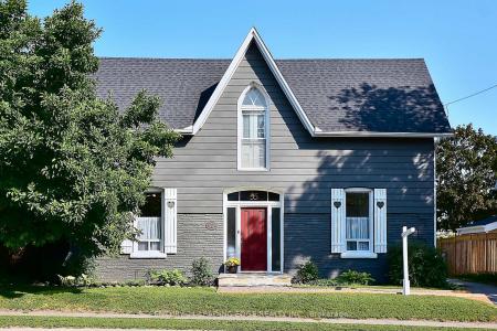 55 BROCK STREET E, Uxbridge, Ontario L9P 1M4, Canada