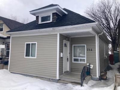 714 COLLEGE AVENUE, Winnipeg, Manitoba R2W 1N5, Canada
