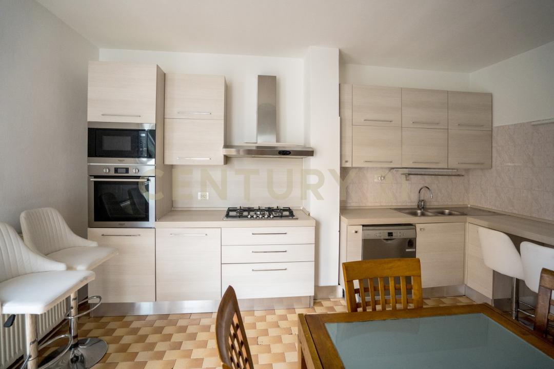 Via Umberto Maddalena, Verona, Vénétie 37100, Italie