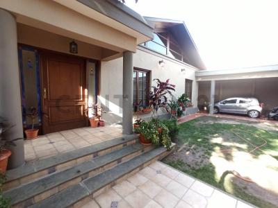 Calle Alejandro del Carpio entre Delgadillo y Mendez , Las Panosas, Tarija 00001, Boliwia