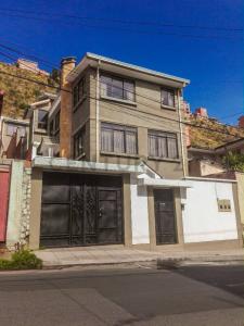 Avenida Gobles  Entre calles 11 y 12 Bajo Irpavi 6181, La Paz, La Paz 00001, Bolivia