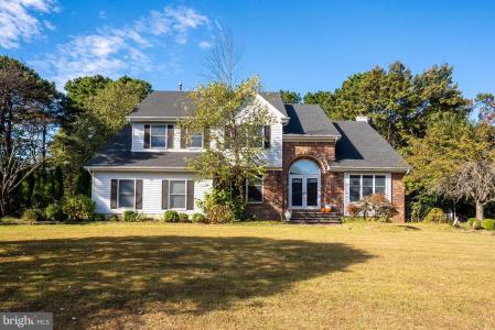 11 Hampton Road, Monroe Township, New Jersey 08831, USA