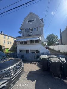 827 N Vine Street, Hazleton, Pennsylvania 18201, USA