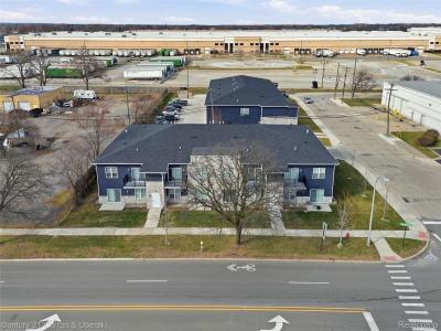 1241 E Woodward Heights Boulevard, Hazel Park, Michigan 48030, USA