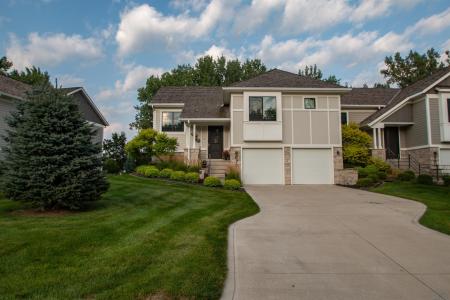 872 Crooked Tree, Dakota Dunes, דרום דקוטה 57049, ארצות הברית של אמריקה 