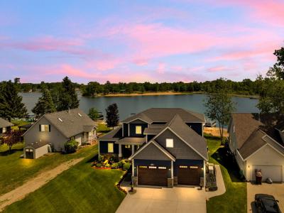 7140 Holiday Drive, Canadian Lakes, Michigan 49346, USA