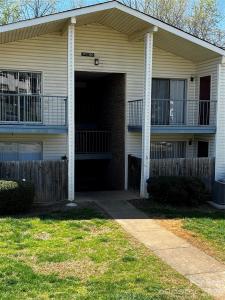 7984 Shady Oak Trail, Charlotte, NC 28210, USA