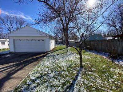 6879 Orchard Boulevard, Parma Heights, Ohio 44130, Stati Uniti