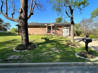 303 N Caesar Street, Ennis, Texas 75119, USA