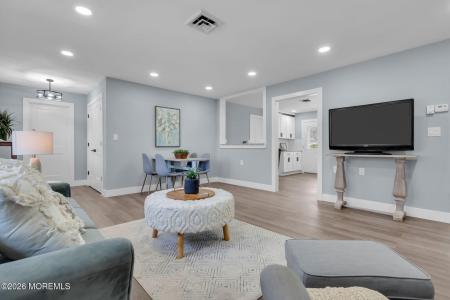 402 Picardy Ct. B, Lakewood, NJ 08701, USA