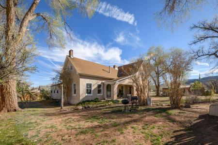 207 E 300 N, Parowan, Utah 84761, USA