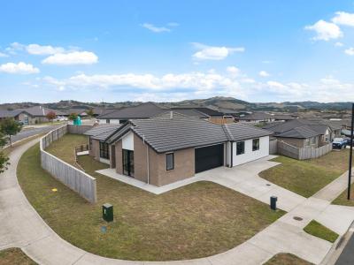 26 BATHURST CRESCENT, Pokeno, Waikato District 2402, New Zealand