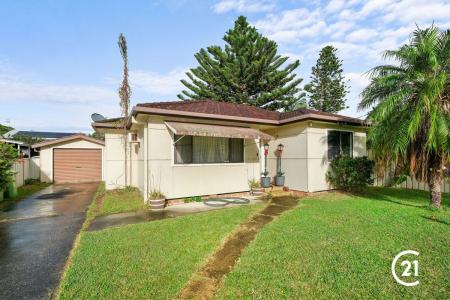 80 Lakedge Avenue, Berkeley Vale, NSW 2261, Australia