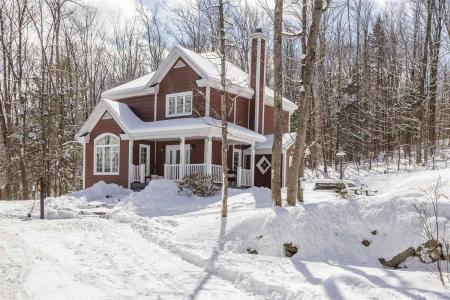 129  Ch. Morin, Orford, Quebec J1X 6N6, Kanada