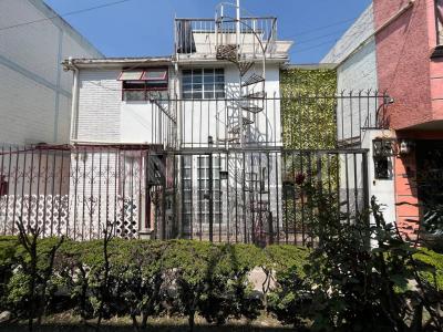 Tercer andador de Dolores Guerrero 111-B Mz 1 Lt 111 Zona 27-28,, Coyoacán, Ciudad De México 04909, Messico