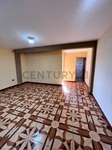 Arica Bolivar , Este, Oruro 00001, Bolivia