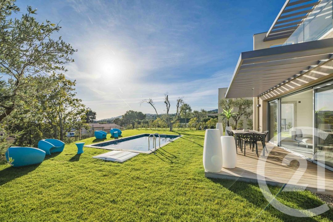 Antibes, Provence-Alpes-Côte D'Azur 06600, Pháp