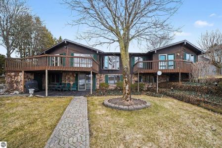 1116 Fairway Drive, Lake Isabella, Michigan 48893, USA