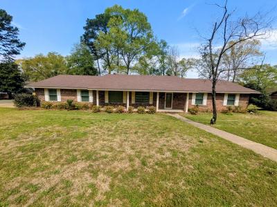 1098 Quapaw, Camden, Arkansas 71701, USA