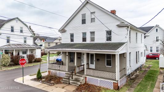 744-746 Center Street, Bloomsburg, Pennsylvania 17815, HOA KỲ