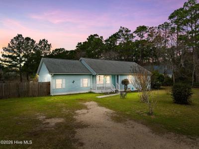 410 Harper Lake Drive, Southport, North Carolina 28461, USA