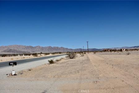 20000-6281811 Amboy Road, 29 Palms, Califórnia 92277, Estados Unidos
