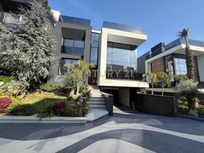 Golem, Durrës, Albania