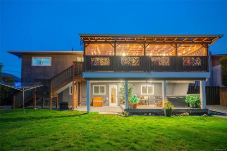 214 CAMERON ST, Parksville, British Columbia V9P 1G7, Canada