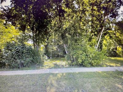 220 SIMCOE STREET, Carberry, Manitoba R0K 0H0, Canada