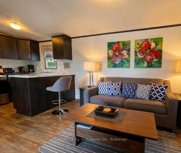 712 POPLAR CRESCENT, Bracebridge, Ontario P1L 1W9, Kanada