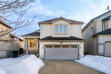 38 SEDONA CRESCENT, Winnipeg, Manitoba R2R 2W4, Canada
