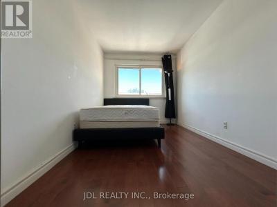 2451 BRIDLETOWNE CIRCLE, Toronto (l'amoreaux), Ontario M1W 2Y4, Canada