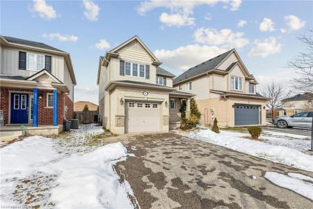 81 PENHALE AVENUE, St. Thomas, Ontario N5R 6M3, Canada