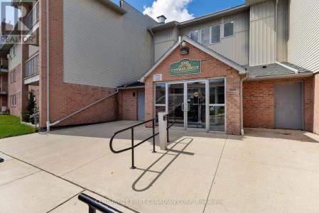 136 CONWAY DRIVE, London South (south X), Ontario N6E 3N1, Canada