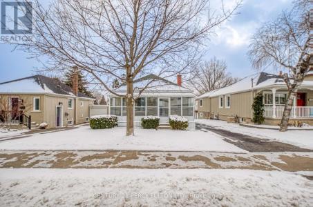 707 ATHOL STREET, Whitby (downtown Whitby), Ontario L1N 4A1, Canada