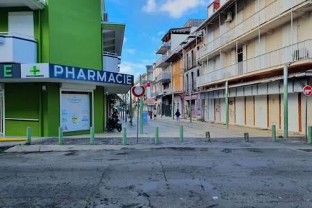 POINTE A PITRE - rue  A. R. BOISNEUF, 19 Rue A R BOISNEUF, Centre Ville, Pointe-à-Pitre 97110, グアドループ