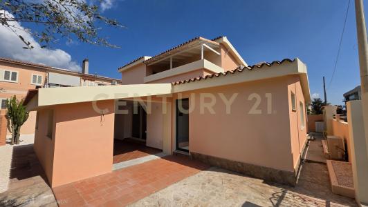 Via Santorre di Santarosa, Olbia, Sardegna 07026, Itália