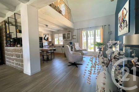 St Ave, Bretagne 56890, アキタン