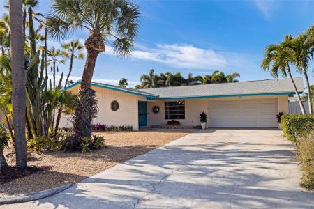 290 1st St W, Tierra Verde, Florida 33715, USA