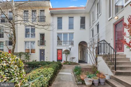 164 G Street SW Unit# 144, Washington, DC 20024, USA