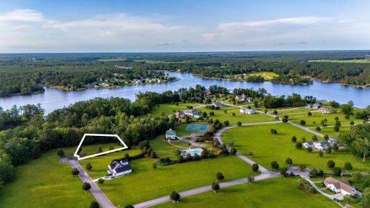 330 Southern Way, Arapahoe, North Carolina 28510, Stati Uniti