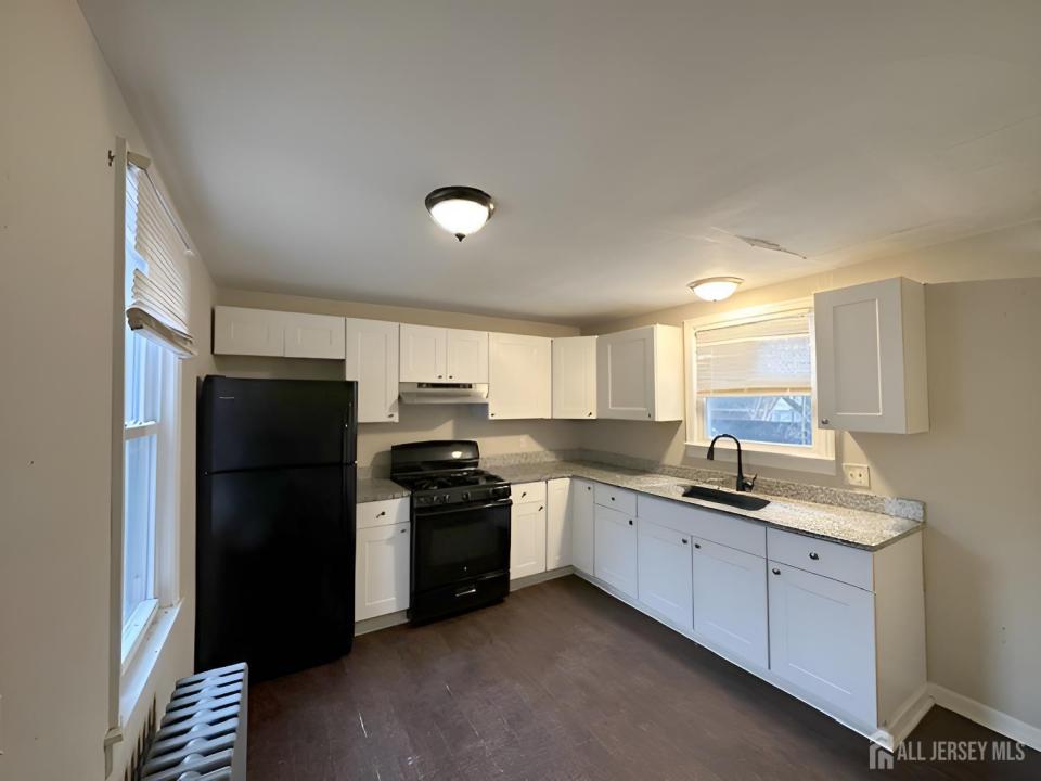 -8 Clinton Street, South River, New Jersey 08882, USA