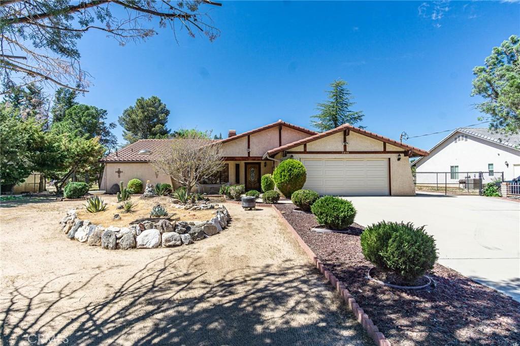 7040 Kenyon Avenue, Hesperia, Califórnia 92345, Estados Unidos